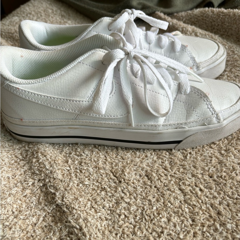 Nike white sneakers size 8